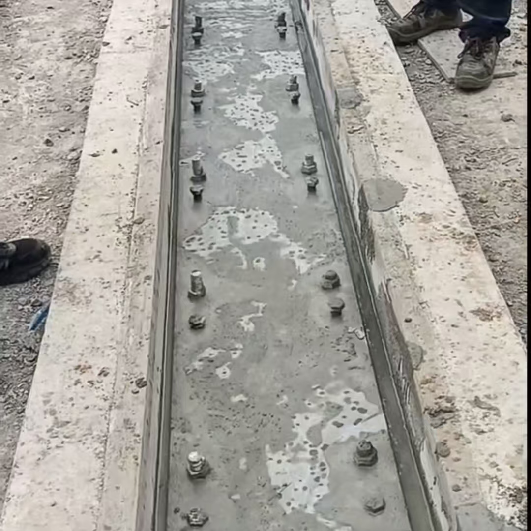 保靖港口码头起重机龙门吊重型机械设备稳固用早强快凝轨道胶泥